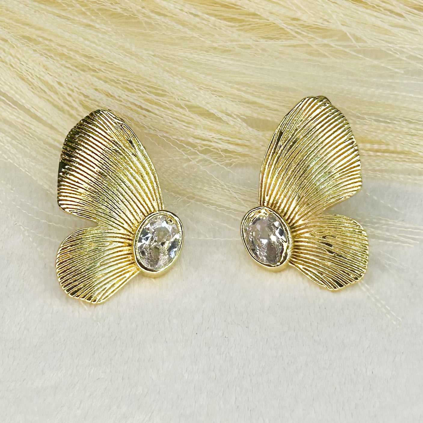Laken Shiny Stud Earrings