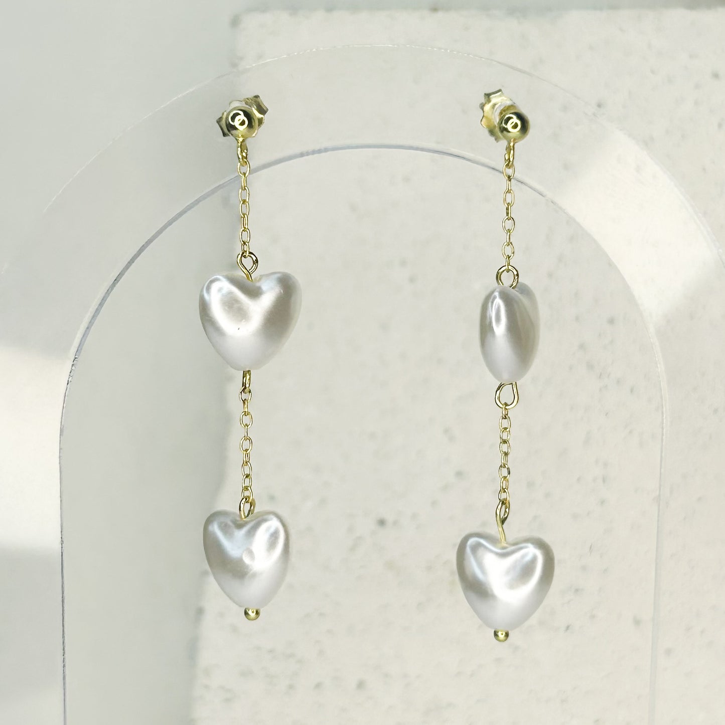 Siria Pearl Stud Earrings