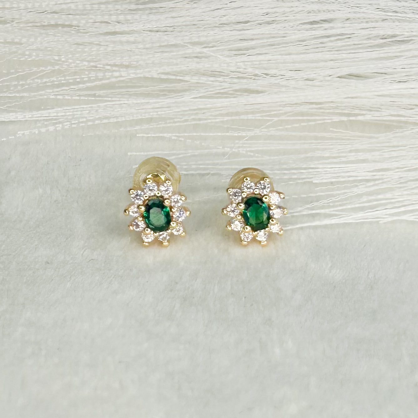Yarel Shiny Stud Earrings