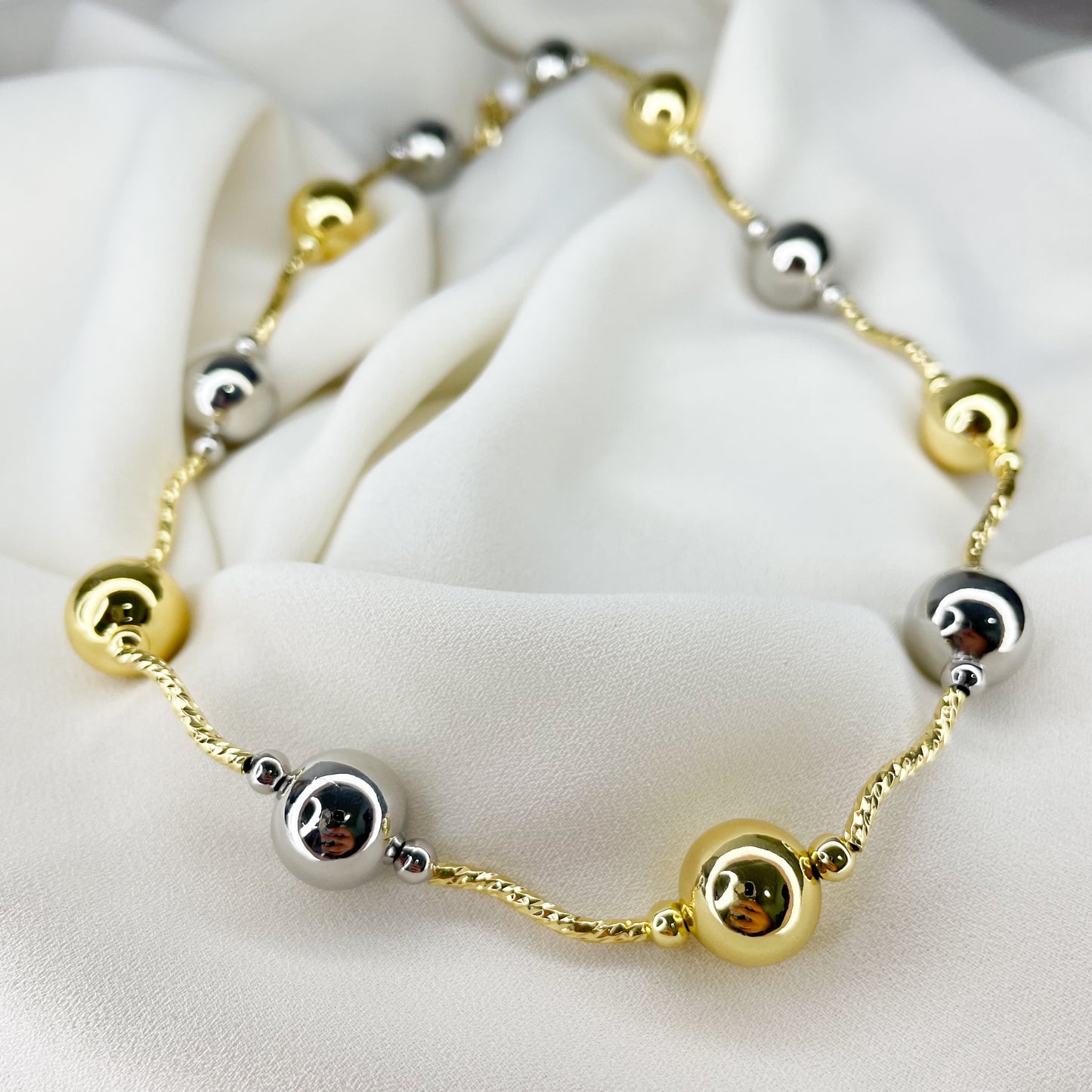 Prya Necklace
