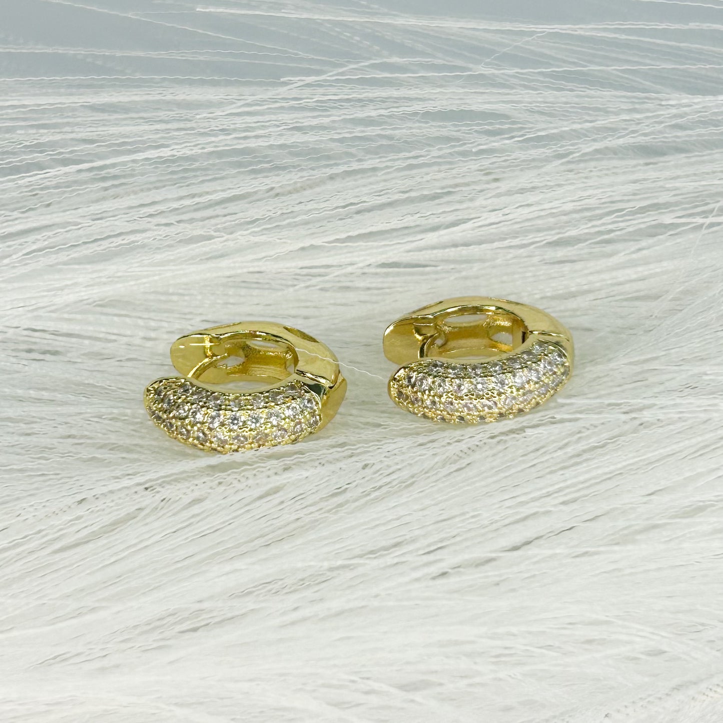Neela Shiny Hoop Earrings