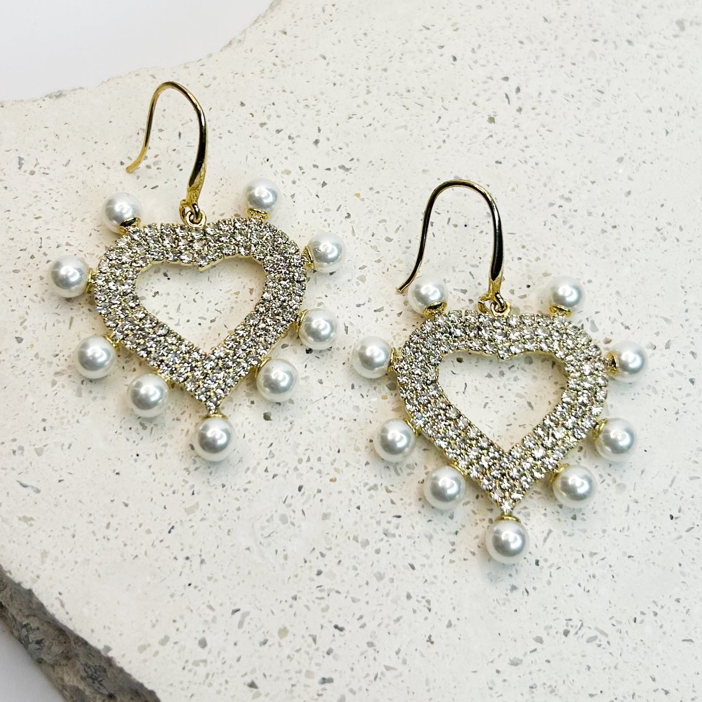 Wren Pearl Stud Earrings