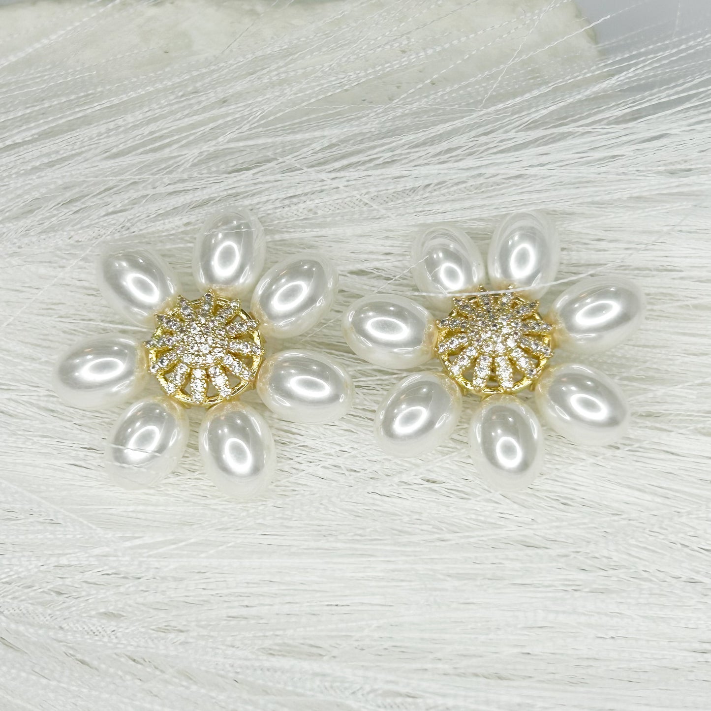 Gemma Pearl Stud Earrings