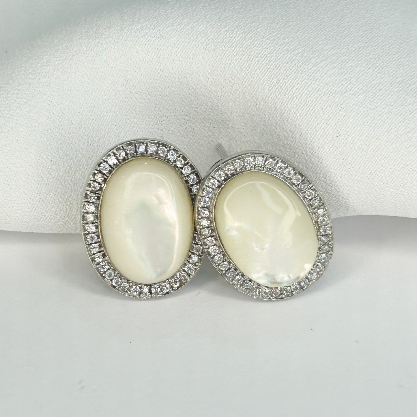Noa Silver Stud Earrings