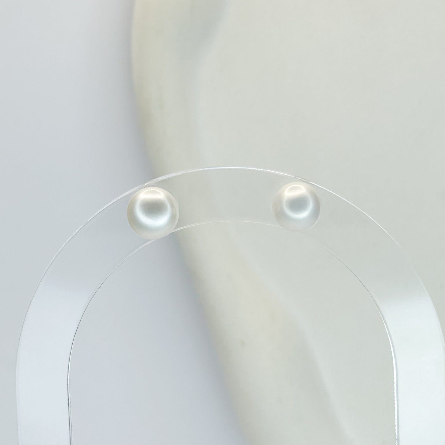 Juliet Pearl Stud Earrings