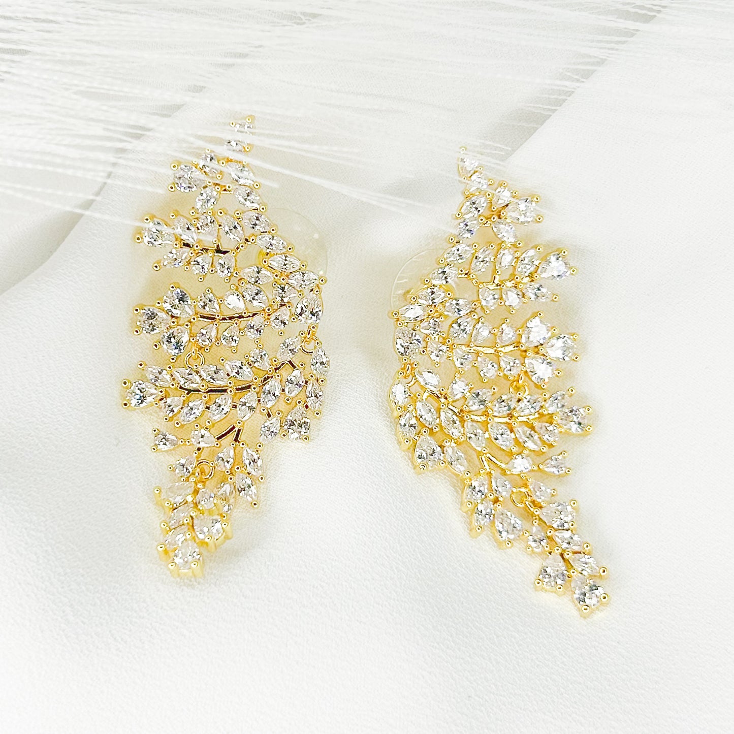 Theodora Shiny Stud Earrings