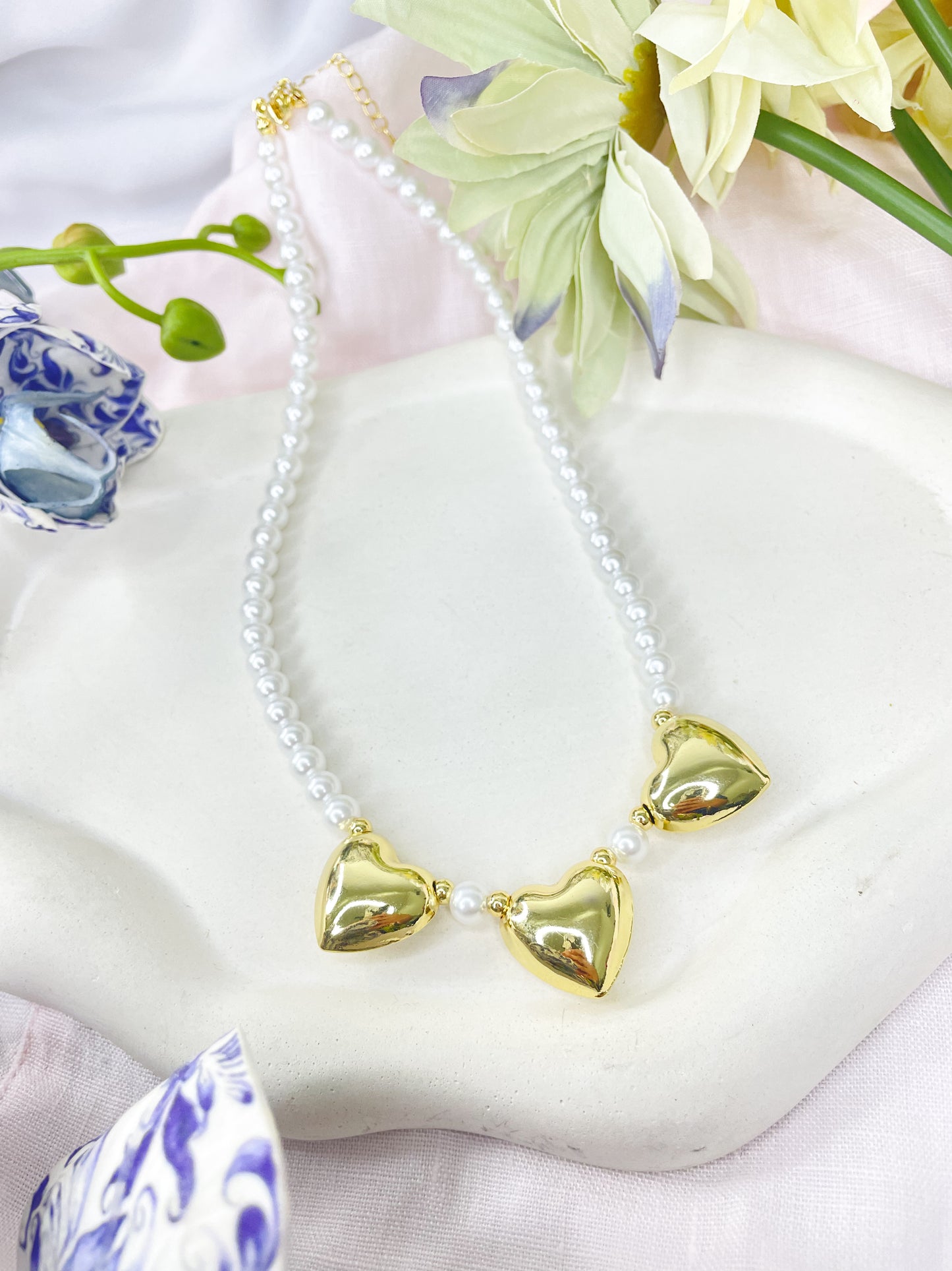 Blanc Necklace