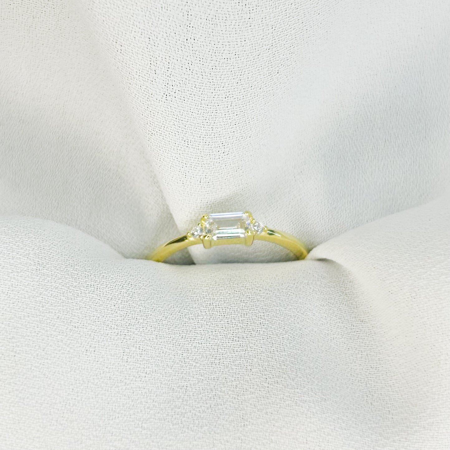 Eliana Ring