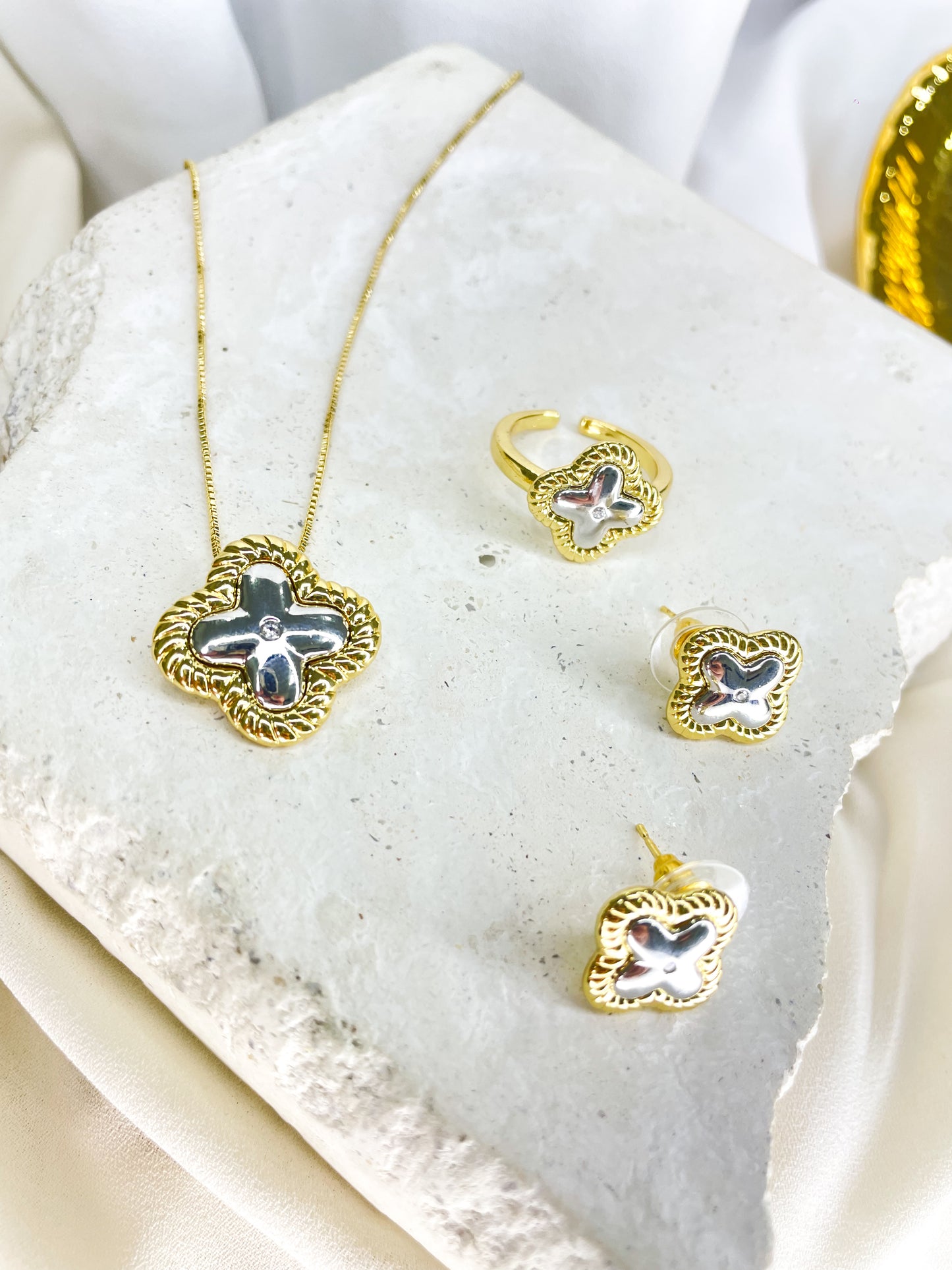 Gold / silver set