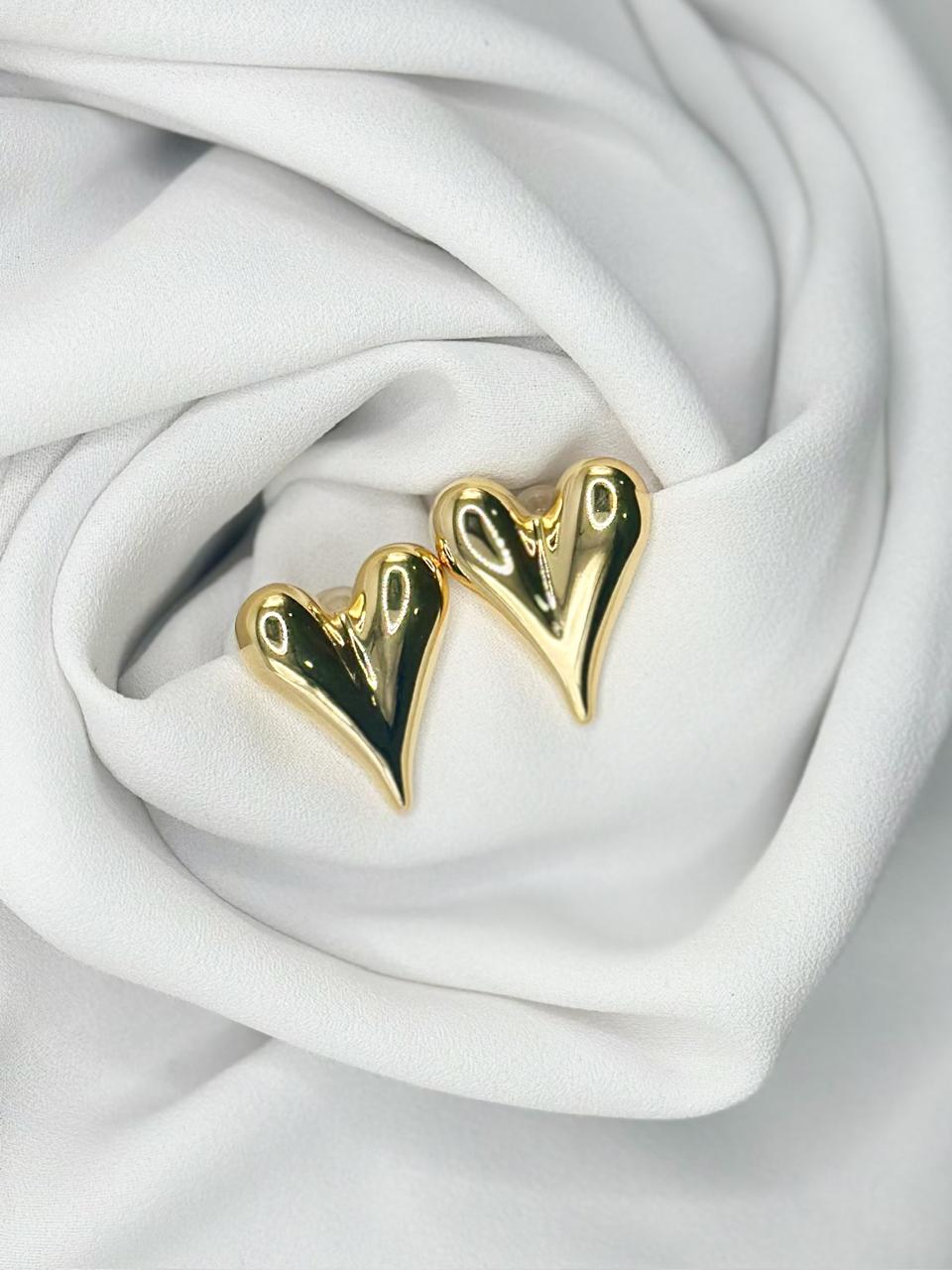 Hillary Gold Earring