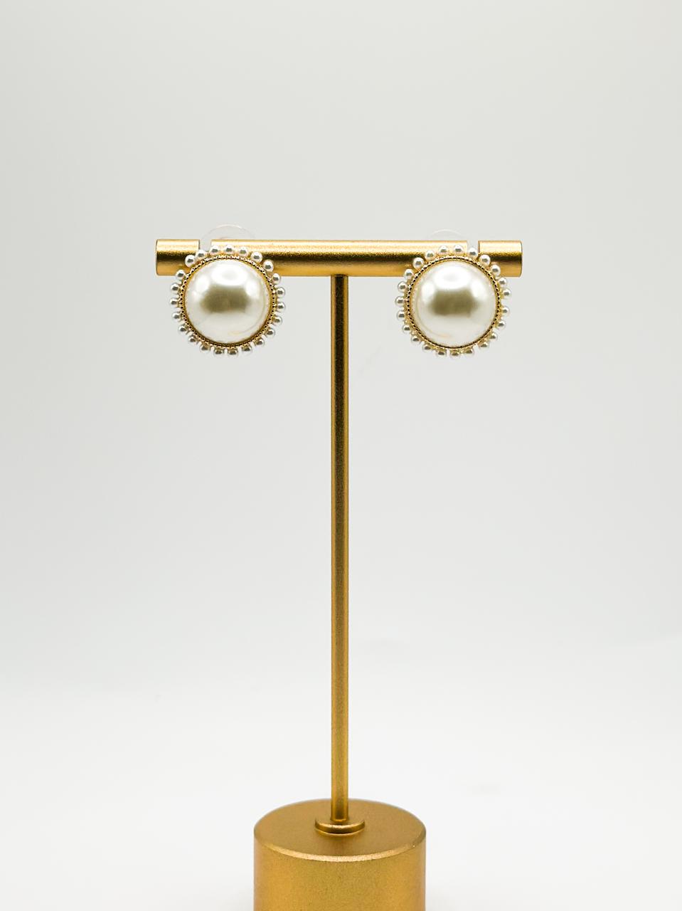 Agustina Pearl Earring