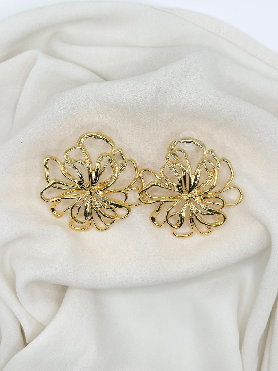 Nivelle Gold Earrings