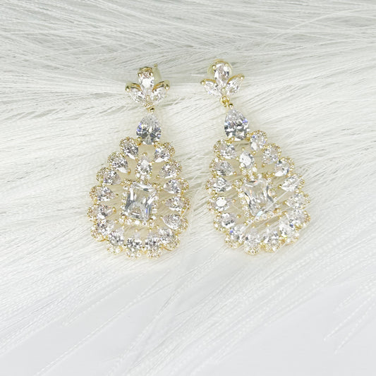Georgia Shiny Stud Earrings