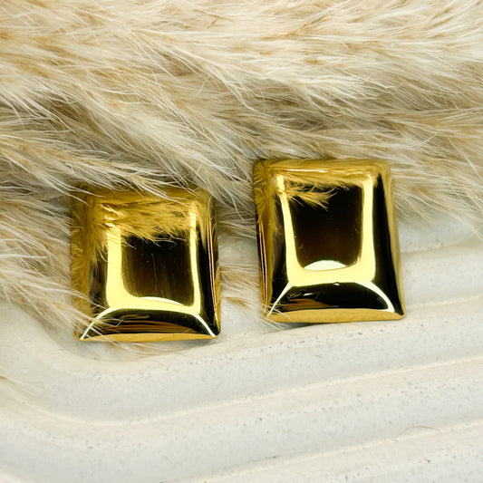 Amari Gold Stud Earrings
