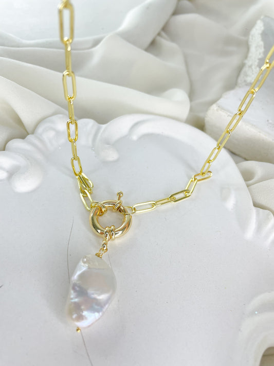 Lola Necklace