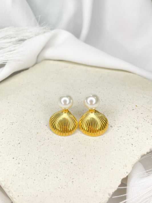 Brisa Gold Pearl Stud Earrings