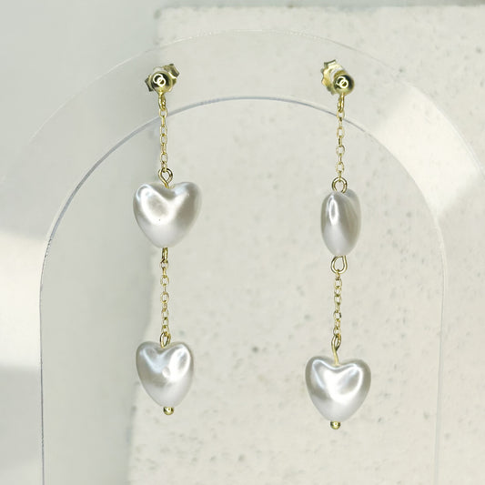 Siria Pearl Stud Earrings