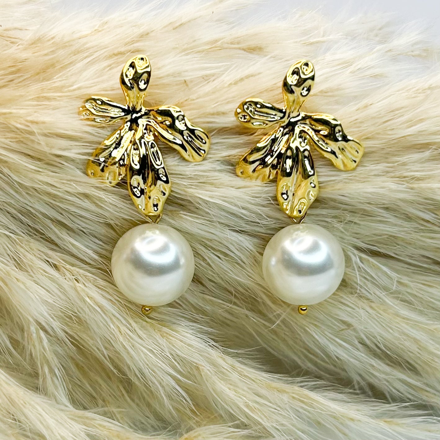 Stella Pearl Stud Earrings