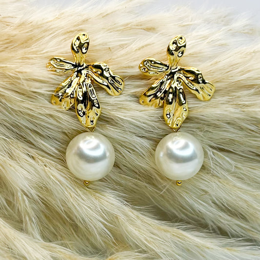 Stella Pearl Stud Earrings