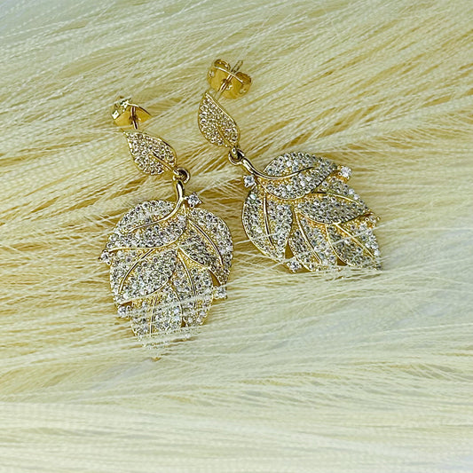 Ennis Shiny Stud Earrings