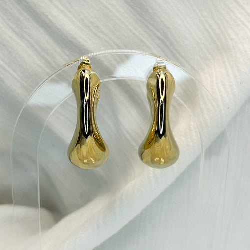 Calla Gold Stud Earrings