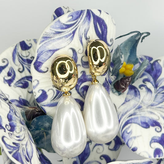 Aubrey Pearl Stud Earrings