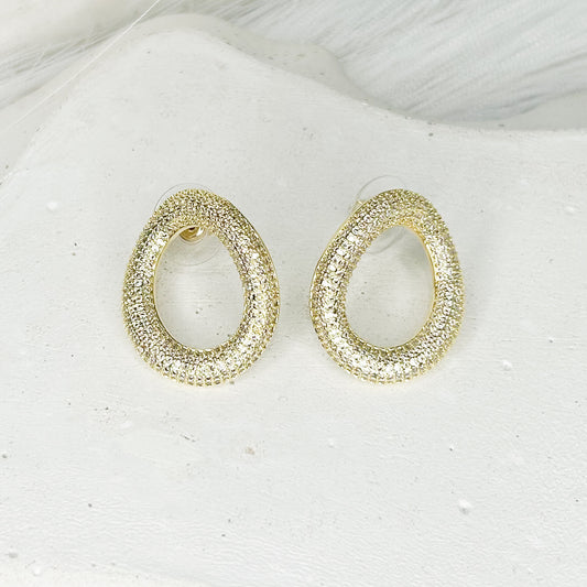 Leonor Shiny Stud Earrings