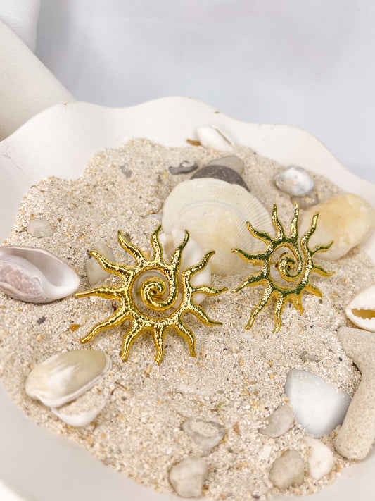 Sol Gold Stud Earrings