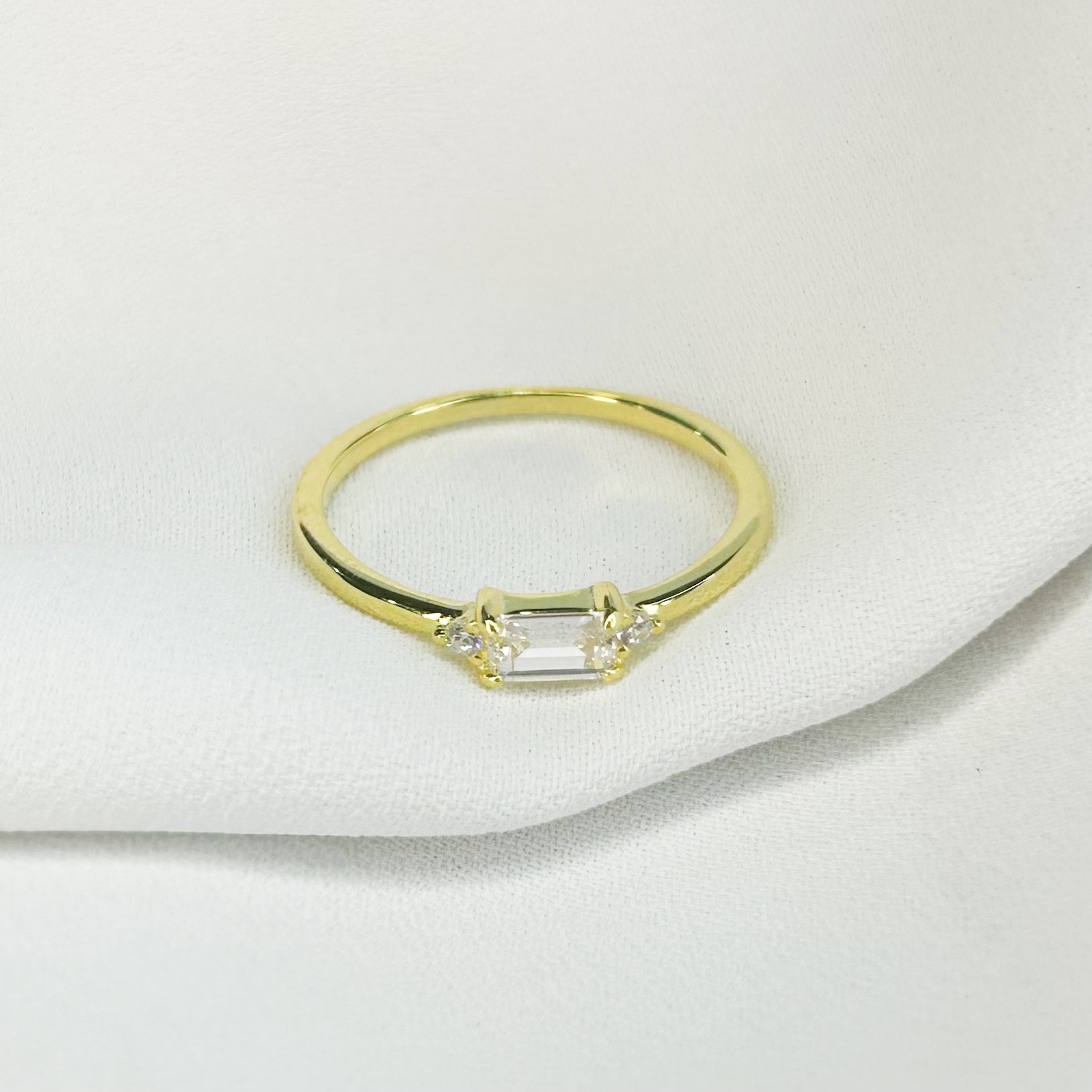 Eliana Ring