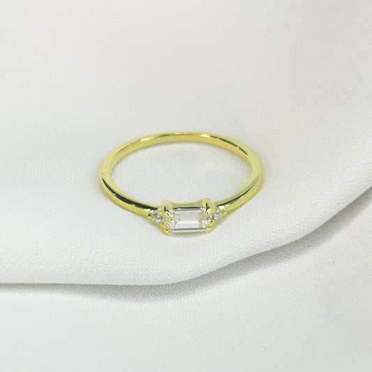 Eliana Ring