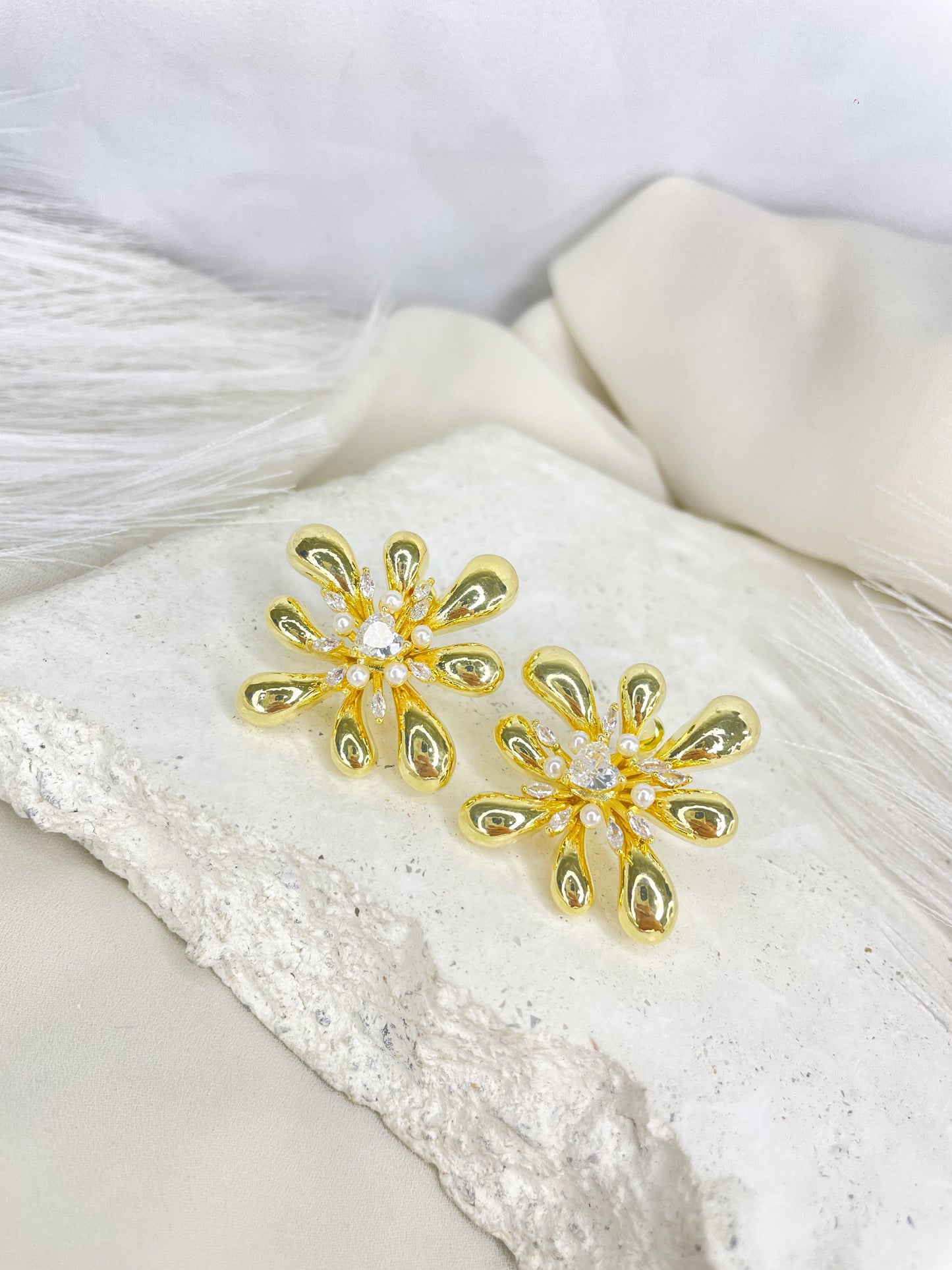 Margo Gold Stud Earrings