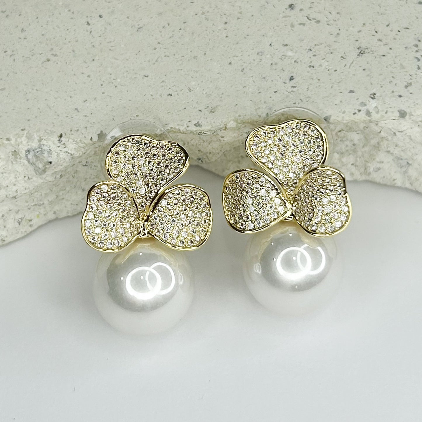 Addison Pearl Stud Earrings