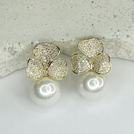 Addison Pearl Stud Earrings