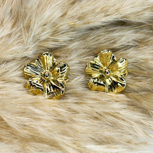 Mary Gold Stud Earrings