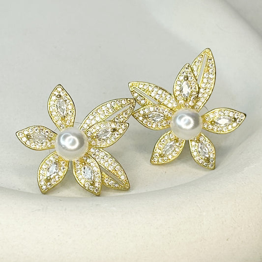 Jora Pearl Stud Earrings