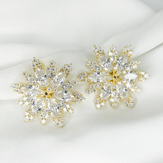 Lilla Shiny Stud Earrings