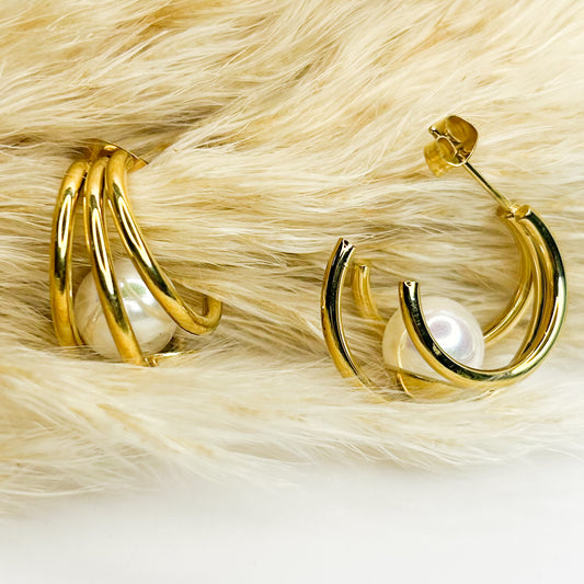 Lois Pearl Stud Earrings
