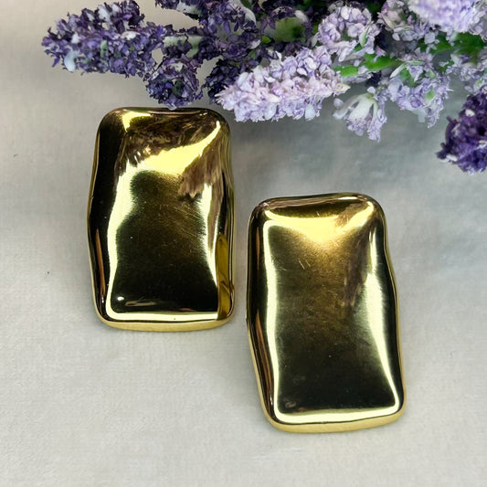 Iris Gold Stud Earrings