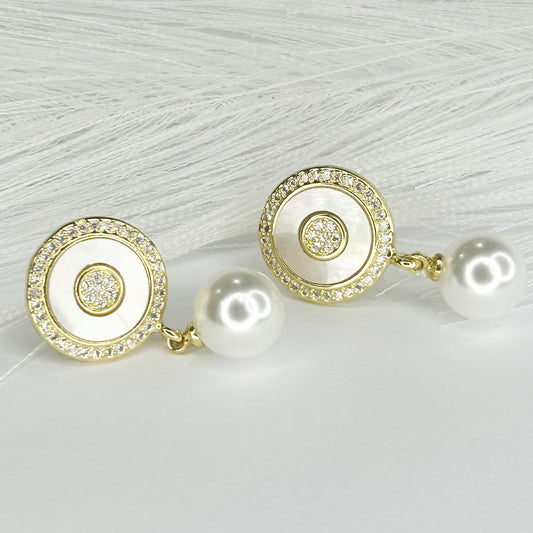 Narnia Pearl Stud Earrings