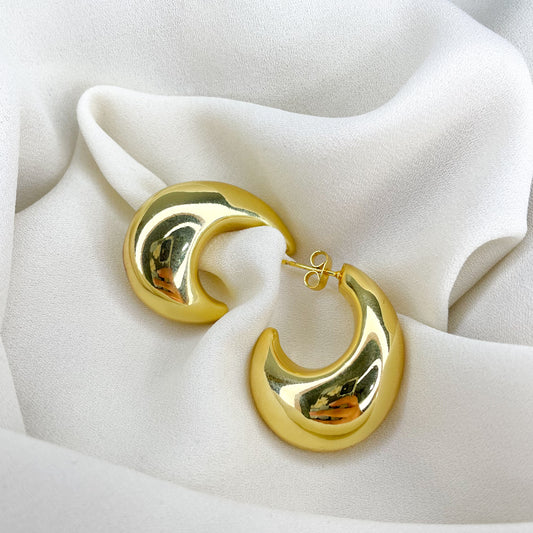 Kenia Gold Stud Earrings