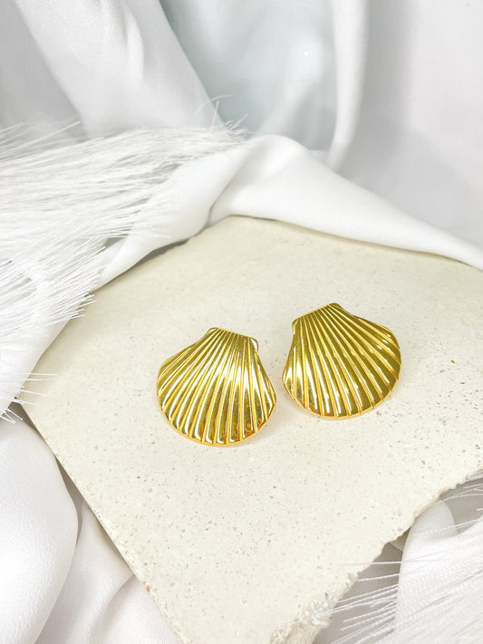 Solea Gold Stud Earrings