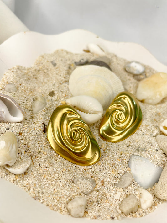 Sole Gold Stud Earrings