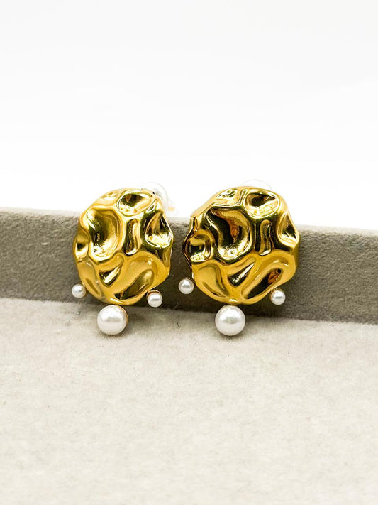 Mirabella Gold Pearl Earring