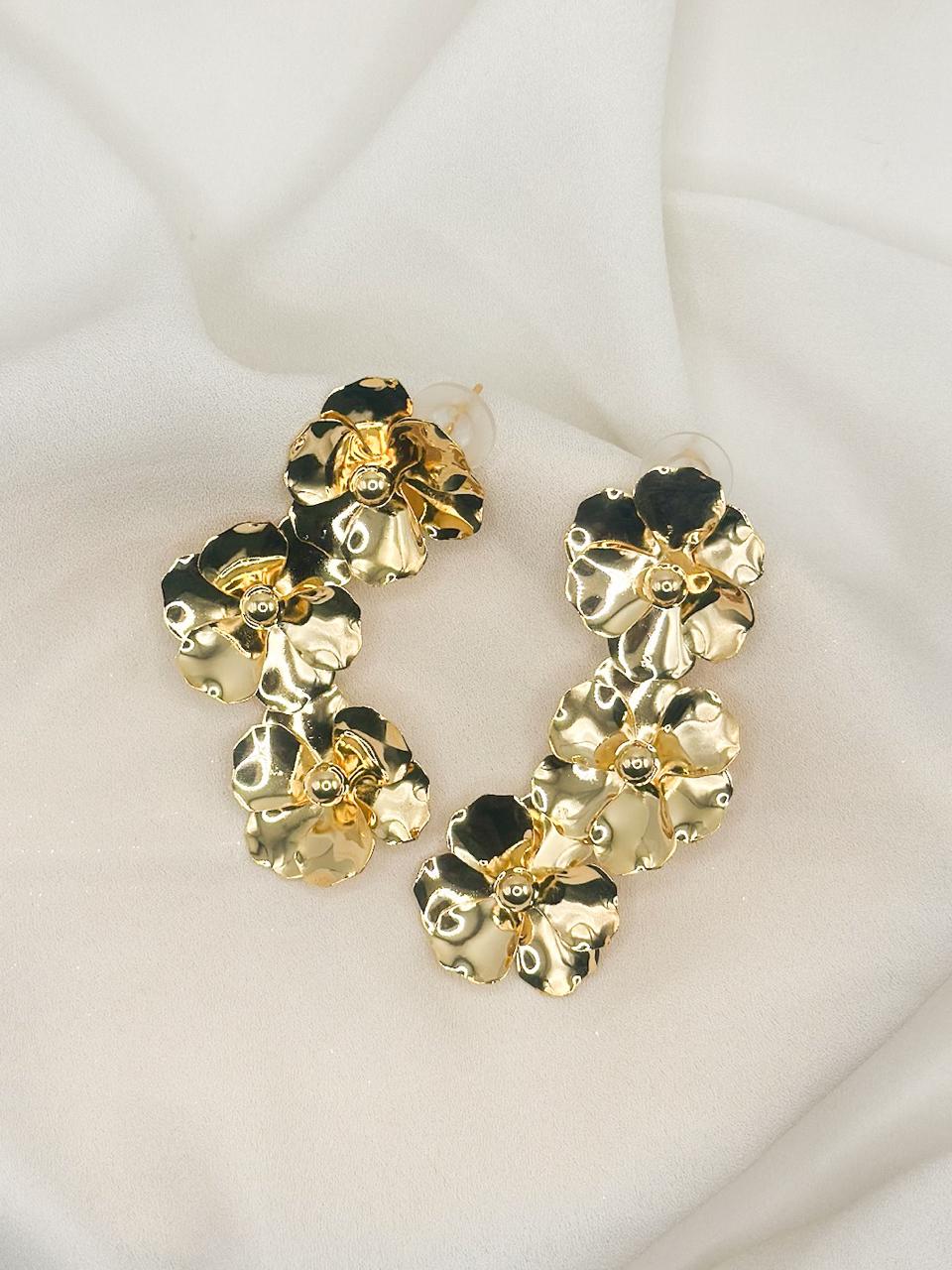 Velora Gold Earrings