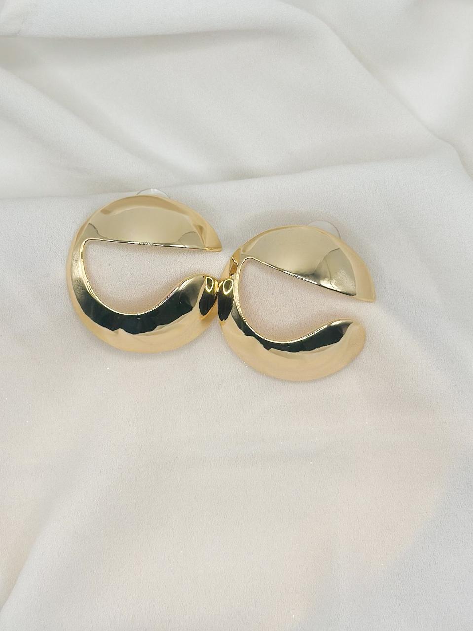 Serelith Gold Earrings