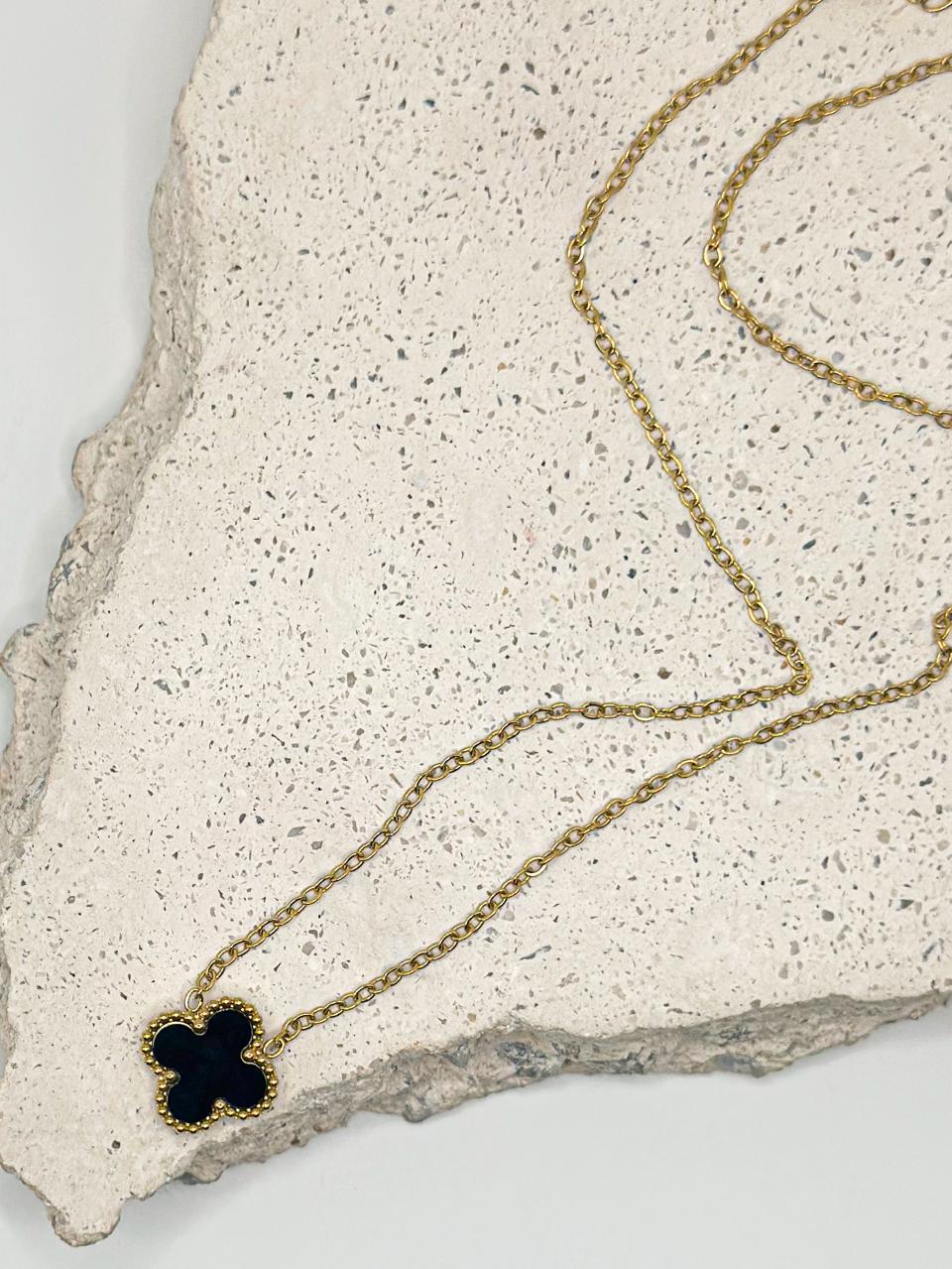 Vesa Necklace