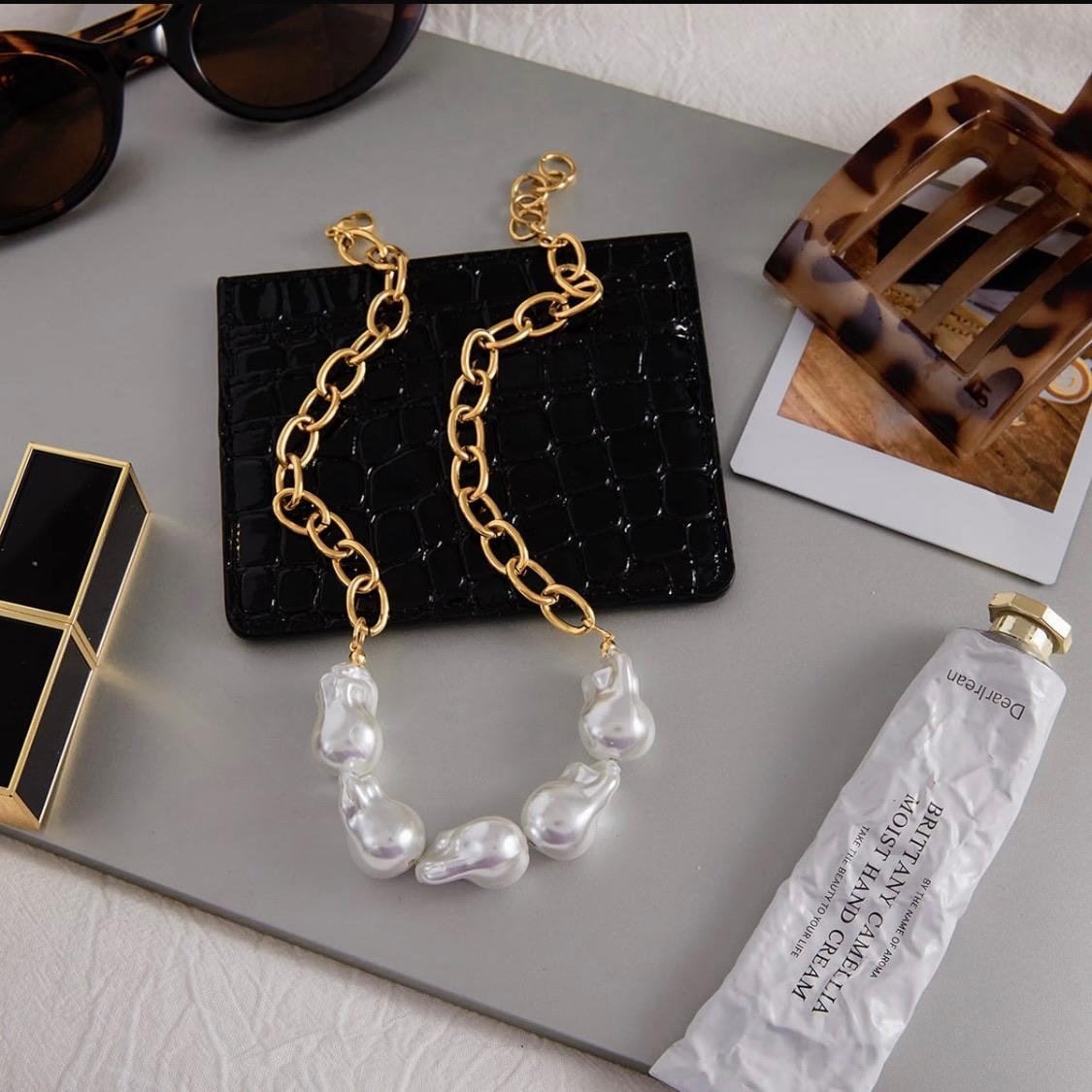 Abya Necklace