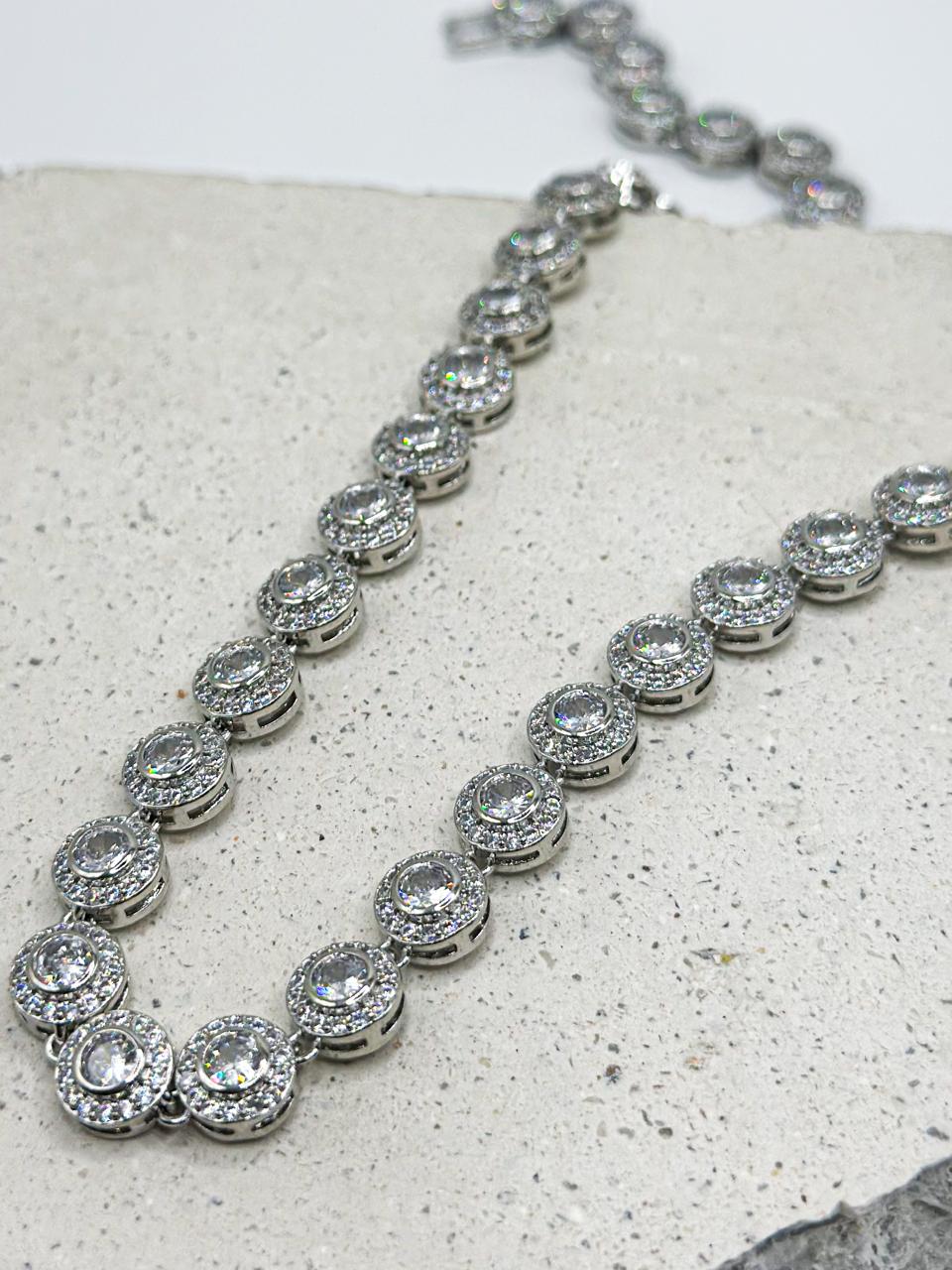Era Necklace