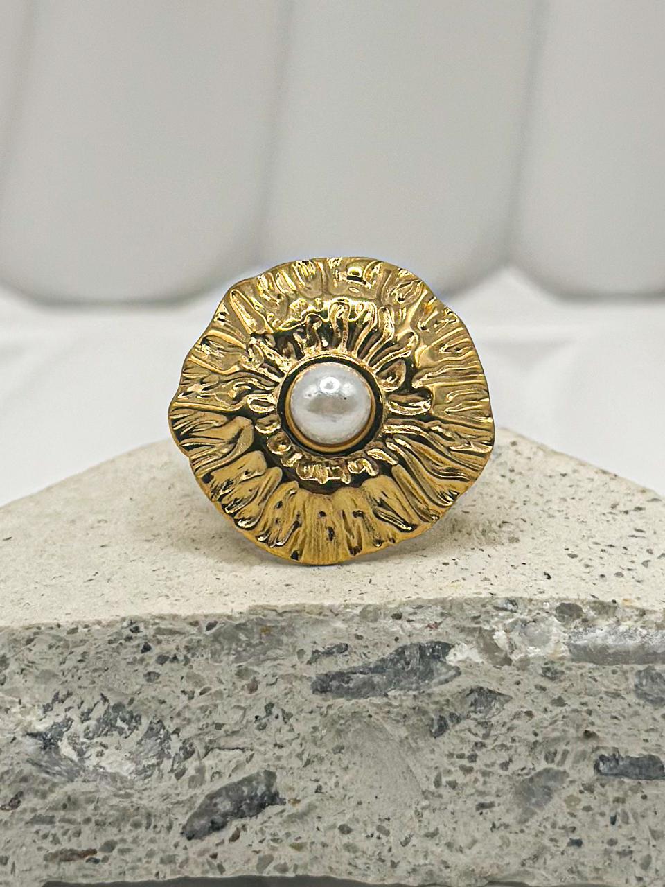 Lynor Ring