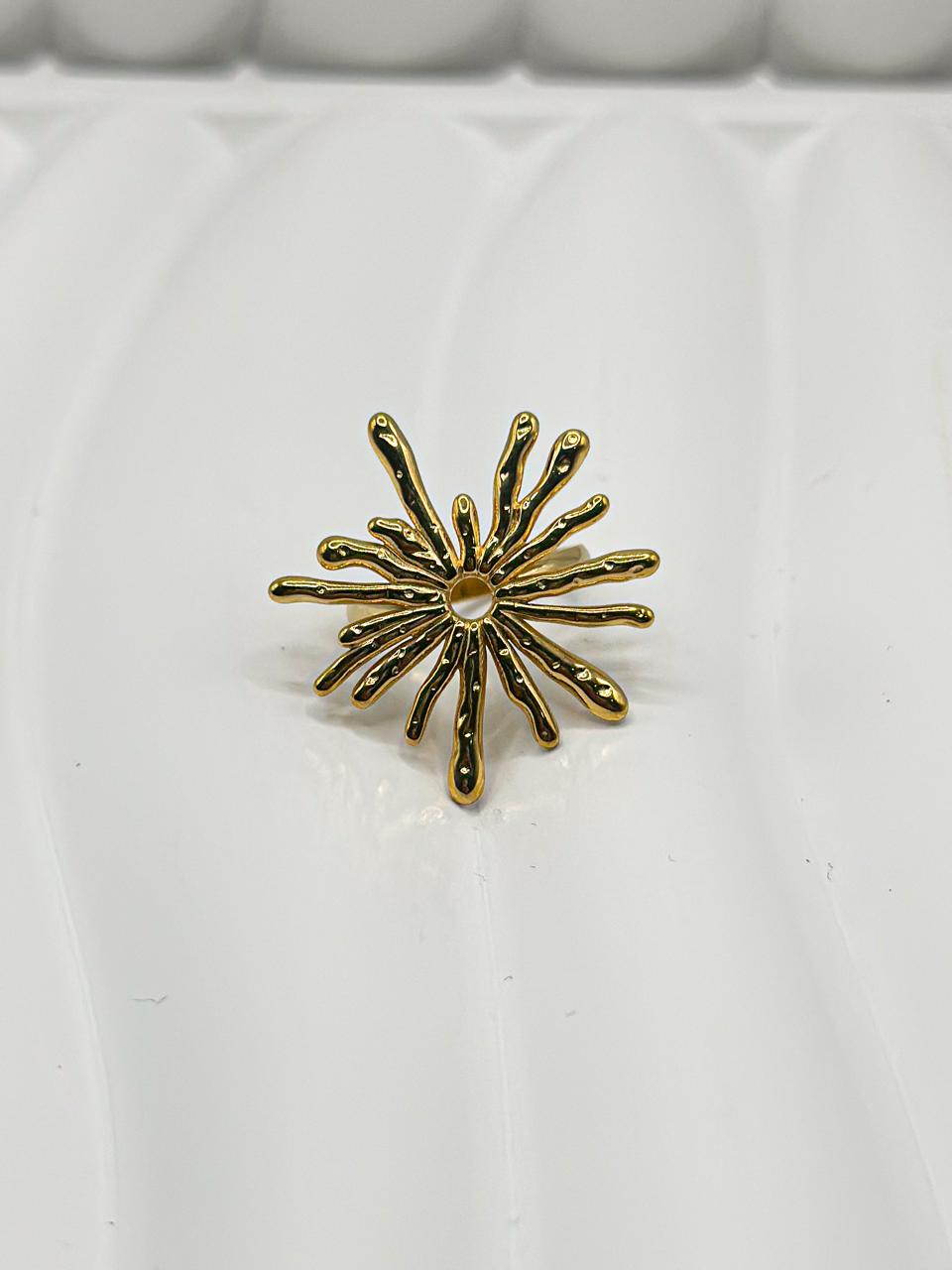 Ava Ring